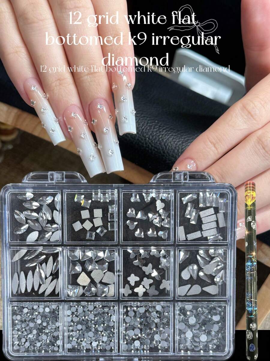 KIRAME 12格透明平底水钻美甲装饰套装，含一支点钻笔，每套15颗，DIY美甲饰品，美甲宝石，美甲沙龙，美甲用品，万圣节，美甲供应商，圣诞节美甲，新年，节日礼物
