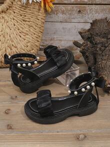 1 par de sandalias de moda con suela gruesa para niñas de talla grande, en color negro, con tiras de malla con volantes, lazo de tela en el talón, perla, cierre, diseño de punta redonda simple, cómodas y lindas sandalias romanas para la playa, adecuadas para niñas de 3 a 15 años, primavera/verano - Negro - Ver 7