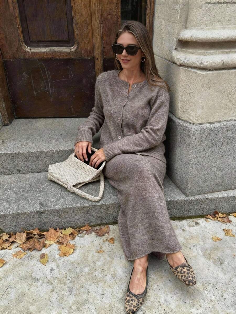 Bộ đồ dệt kim màu trơn 2 mảnh FOR BEAUTY, bộ áo khoác và chân váy tối giản thường ngày mới dành cho nữ, thích hợp cho hẹn hò, mùa thu/đông. - màu cà phê - Xem 1