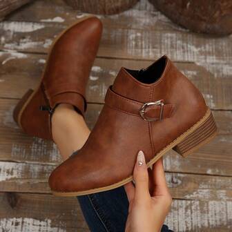 女士复古短靴，搭扣装饰粗跟切尔西靴，舒适百搭的英伦风踝靴，大码女鞋