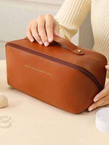 1pc High Quality PU Cosmetic Bag Travel Bag With Letters Cosmetic Storage Bag, Large Capacity Women's Handbag, Portable Travel Storage Bag, Multifunctional Waterproof Bag, Cosmetic Storage Bag, Travel Accessories, Travel Essentials, Cruise Essentials, Jewelry Storage, Lip Oil Storage, Nail Polish Storage, Valentine's Day Gifts, Bridesmaid Gifts, Birthday Gifts, Friends And Teacher Gifts, Holiday Gifts, Mother's Gifts, Women's Gifts