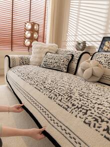 1 Vỏ đệm ghế sofa nhung mềm đơn giản và thời trang, Bảo vệ ghế sofa phong cách Châu Âu sang trọng thanh lịch, Chống trượt, Chống bụi, Chống trầy xước, Thích hợp cho phòng khách, phòng ngủ, văn phòng, câu lạc bộ, tiệc tùng, ghế sofa 1-4 chỗ, ghế sofa hình chữ L, mùa thu/đông - Xám - Xem 7