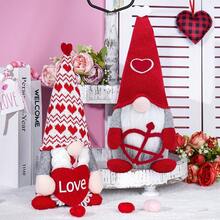 1 păpușă de Ziua Îndrăgostiților, Rudolf, renul cu nas roșu, decorațiune cu piticul Rudolf fără chip, material textil cusut manual, simbolism romantic cu urări calde. Ideală ca și cadou de Ziua Îndrăgostiților, pentru vitrină, pentru decorarea casei sau ca un cadou atent. Servește și ca semn de afecțiune pentru cupluri, romantici și oameni care oferă cadouri. - Roz - Vizualizare 5