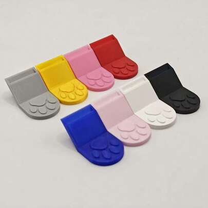 符合人体工学的防滑手柄开罐器，适用于汽水罐、猫粮/狗粮罐等，耐用塑料材质，易于清洁。