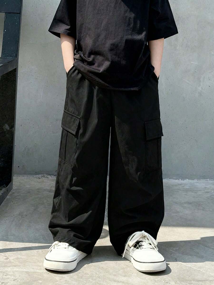 男童简约纯色休闲多口袋柔软舒适直筒工装裤，适合春、夏、秋、冬四季穿着。 - 黑色 - 查看 1