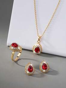 Bijoux élégants : Bagues, colliers et boucles d'oreilles en forme de larme avec rubis, ornés de décorations en cristal scintillant - Un accessoire de style vintage pour les occasions formelles et le port quotidien étincelant - Multicolore - Voir 3