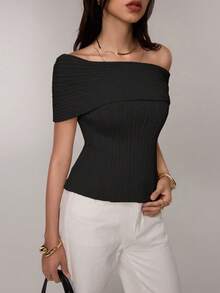 Camiseta de punto de manga corta con un solo cuello, hombros descubiertos, ajustada y casual, de estilo elegante y apropiada para el uso diario, ideal para la temporada de graduación y como prenda esencial para el Año Nuevo - Negro - Ver 5