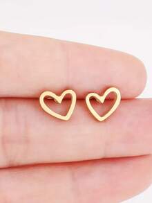 1 Pair Fashionable Vintage Delicate Hollow Heart Stud Earrings, Elegant Casual Style For Women, Daily And Date Wear - Gold - View 1