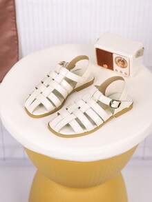 2026新款儿童时尚平底鞋，一体式凉鞋，时尚、优雅、简约，非常适合夏季。 - 米色 - 查看 7