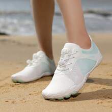 أزرق فاتح اللون