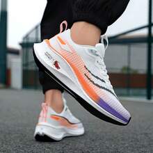 Zapatillas de running ultraligeras y acolchadas, transpirables para hombres, zapatillas deportivas y casuales con placa de carbono profesional, para la temporada de primavera - blanco morado - Ver 5