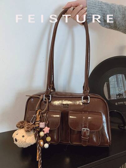 1个纯色PU多口袋保龄球包，女士单肩/腋下包，带吊坠，适合购物、约会、作为女士礼物，适合少女、大学生、初学者和白领，非常适合办公室、学校、工作、通勤等场合。