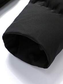 Herren einfarbiger minimalistischer Kapuzenmantel mit Mittellanger Wattierung, Winter - Schwarz - Übersicht 8