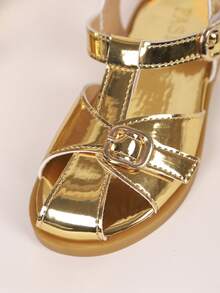 儿童时尚户外凉鞋，平底夏季凉鞋，新款沙滩鞋，深受女孩喜爱