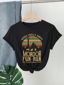 Camiseta casual de mujer de poliéster con estampado divertido de MORDOR FUN RUN en diseño geométrico, cuello redondo, manga corta, ajuste regular, tejido de punto para todas las estaciones, color negro para verano - Negro - Ver 1