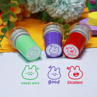 3枚可爱兔子评价印章，趣味高效，适用于作业/家庭作业反馈，轻松激励学生，教师/家长必备，告别单调评语，教学反馈，轻松给学生留下深刻印象，作业评分/装饰日记本，“需要改进/良好/优秀”一键盖章