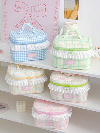 1Piece Fashion Plaid Pattern Cosmetic Bag With Handle Cute Bow Makeup Bag,Pleated Lace Travel Makeup Bag Zipper Decoration ,Large Toiletry Cosmetic Bag Handheld Portable Cosmetic Bag Fashion Large Storage Bag Makeup Bag Organizer For Women Travel Essentials Cruise Essentials Dorm Essentials ,Wedding Bridesmaid Gifts,