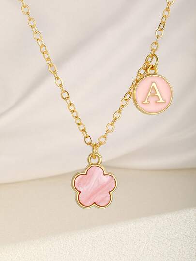 1pc Sweet & Fashionable Dopamine Style Pink 5-Petal Flower & 26 English Letter Zinc Alloy Double Pendant Necklace, Gold Chain, Suitable For Children, Friends, Summer, Travel, Street Fashion Accessory, Suitable For Daily Decoration, Holiday & Birthday Gifts