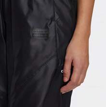 Adidas 三葉草 新運動休閒束腳女子長褲 - 黑色 - 查看 3