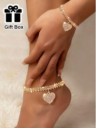 2-Piece Fashion Copper Bracelet And Anklet Set With Rhinestone Heart Pendant Luxurious And Elegant, Perfect For Women's Everyday Wear And Special Occasions. Valentine's Day Gift Box Jewelry Set.