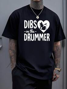 A Heart Enclosing The Figure Of A Drummer Symbolizes Passion, Rhythm, And Energy In Every Beat, Conveying Inner Strength And A Connection With Music For Those Who Love The Drums And Seek To Express Their Authenticity. Men's Plus Size T-Shirt, 100% Cotton, 220g - 黑色 - 查看 1