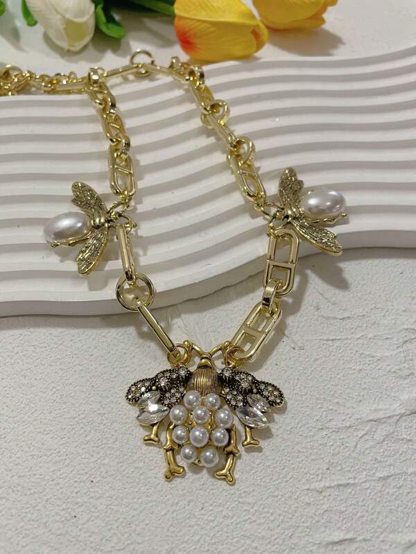 1pc Fashion Personalized Copper Zirconia Insect Bee Pendant Necklace, Suitable For Women's Daily Wear