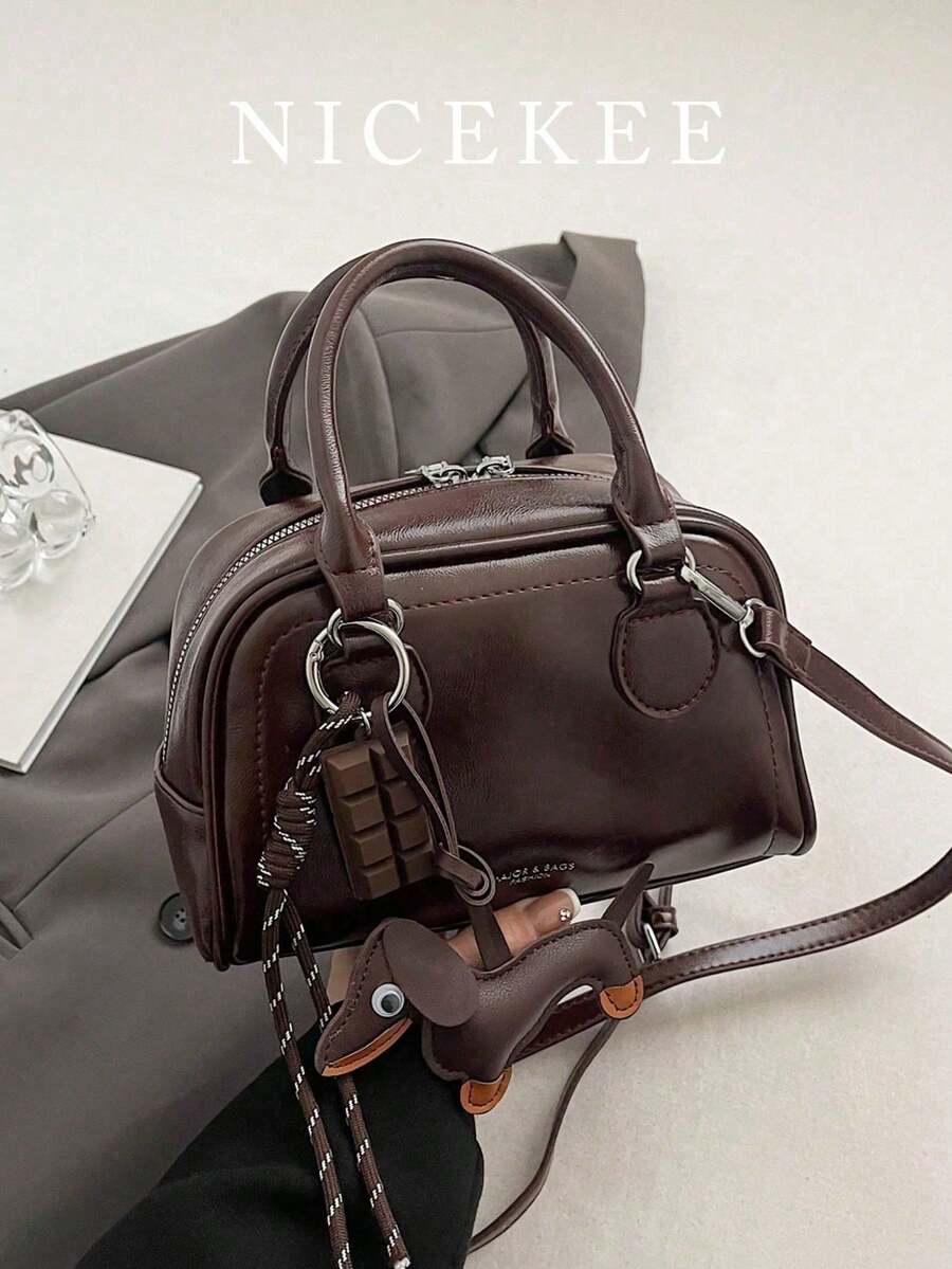 复古简约纯色高品质质感保龄球包，优雅时尚手提包，小众设计高性价比斜挎包，配有腊肠犬和巧克力吊坠，休闲精致流行单肩包，适合通勤、购物和工作 - 咖啡 - 查看 1