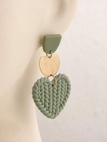 一对手工制作的薄荷绿心形软陶瓷半圆形金属片独特长耳环，适合外出、聚会和作为礼物。 - 薄荷綠 - 查看 8