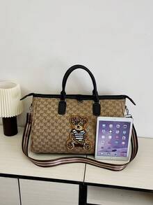 حقيبة يد مطرزة بشكل دب جميل، حقيبة سفر كبيرة السعة للرجال، حقيبة سفر للرحلات القصيرة، حقيبة سفر، حقيبة محمولة تناسب الحقيبة المتحركة، فصل بين الجاف والرطب، حجرة حذاء مستقلة، خفيفة الوزن، حقيبة رياضية متعددة الوظائف للطلاب والنساء، حقيبة سفر للأعمال