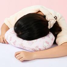 Miniso 三丽鸥 Hello Kitty & 肉桂狗印花充气 U 型旅行枕，轻便可折叠，旅行便携，适合旅行、居家和办公使用，完美的生日礼物（1 个） - 粉色 - 查看 6
