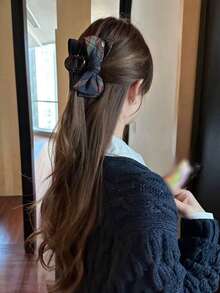 Kẹp tóc cổ điển họa tiết nơ kẻ caro, kẹp tóc thời trang cao cấp màu nâu/cà phê, phù hợp cho kiểu tóc buộc nửa đầu hoặc búi cao, kẹp búi tóc dày, phụ kiện tóc quà tặng, phong cách retro, thời trang, cổ điển, kiểu Anh, chất lượng cao cấp, thanh lịch, màu kaki, thời trang, kiểu Hàn Quốc, phù hợp cho phụ kiện tóc nữ sử dụng hàng ngày, mùa hè, đi biển. - Màu xanh hải quân - Xem 5