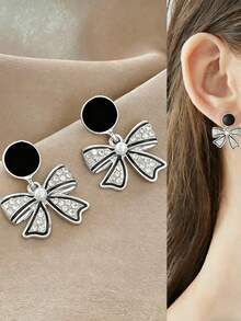 1 Pair Glamorous Rhinestone Bow Earrings, Suitable For Daily Wear - Silver - View 2