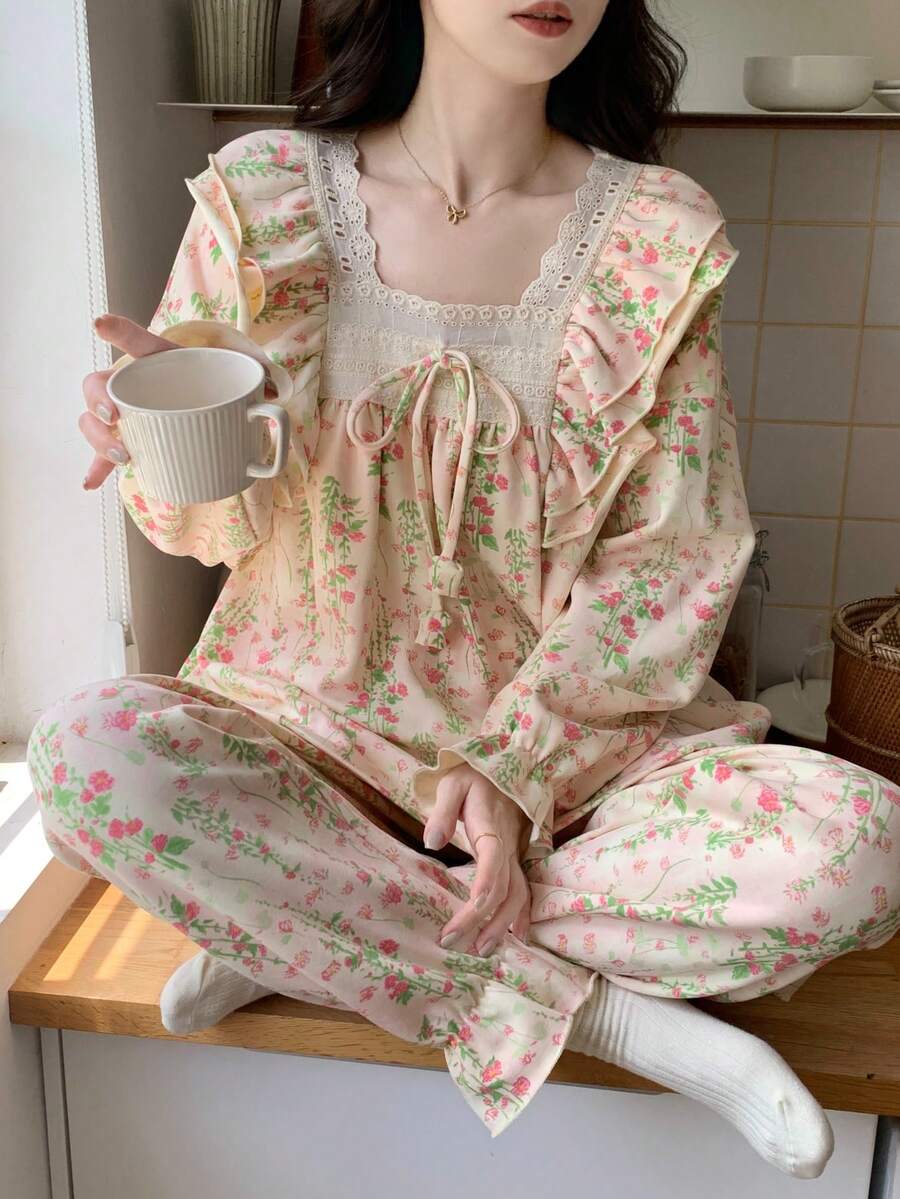 两件套女士睡衣套装，碎花印花上衣，可爱公主风，搭配舒适的七分裤，适合居家休闲或外穿，四季皆宜 - 彩色 - 查看 1