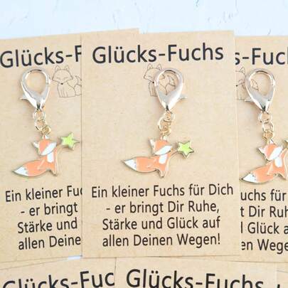 一套9件德国幸运狐狸钥匙扣套装，包含幸运故事卡，新年、乔迁、生日礼物、德国祝福、派对礼品、圣诞节生日礼物套装