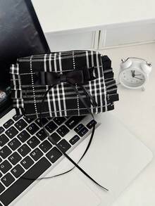 Túi đựng mỹ phẩm cầm tay cỡ lớn kẻ sọc cổ điển, chất liệu vải lanh, khóa kéo màu tối, túi đựng đồ chăm sóc da du lịch, túi trang điểm, túi đựng mỹ phẩm, túi đựng đồ vệ sinh cá nhân, túi đựng đồ dùng cần thiết khi đi du lịch, du lịch biển, du lịch nghỉ dưỡng dành cho nam và nữ. - màu đen - Xem 4