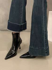 Giày bốt cổ ngắn cao gót mũi nhọn kiểu Âu & Mỹ mới mùa Thu/Đông 2025, bốt cổ ngắn ôm dáng phối nhiều mảnh, bốt cổ ngắn màu nâu cổ điển, bốt dành cho nữ, gót nhọn. - màu đen - Xem 7