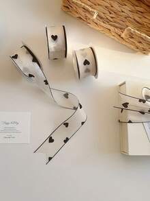 Ruy băng polyester hình trái tim phủ nhung dài 10 thước, ruy băng trang trí thanh lịch, thích hợp cho Giáng sinh, Halloween, Lễ Tạ ơn, Lễ Phục sinh và các dịp khác. Ruy băng trang trí bền chắc, thích hợp cho gói quà, trang trí tiệc, viền tinh tế, chất liệu mịn, đa chức năng, dành cho người làm thủ công, trang trí ngày lễ, phong cách cổ điển, chất liệu nhẹ, vật liệu thủ công, lập kế hoạch sự kiện. - Nhiều màu - Xem 5