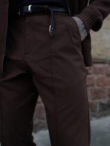 Artur Kramer Pantalones casuales de corte slim de unicolor con estilo retro americano, pantalones casuales de negocios de corte slim con bolsillos laterales y cremallera para hombre, otoño - Café integral - Ver 3