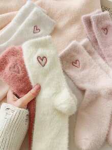 Women's Thick Flannel Bathrobe With Heart Print, Warm And Cozy. Double-Sided Fleece Hooded Bathrobe, Long Sleeve Sleepwear, Suitable For Bathroom, Bedroom, And Home Wear, Ideal For Keeping Warm In Winter.