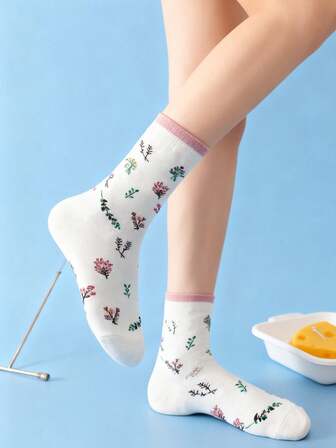 1 双女士多色、乳白色底花卉图案可爱舒适柔软百搭休闲中筒袜