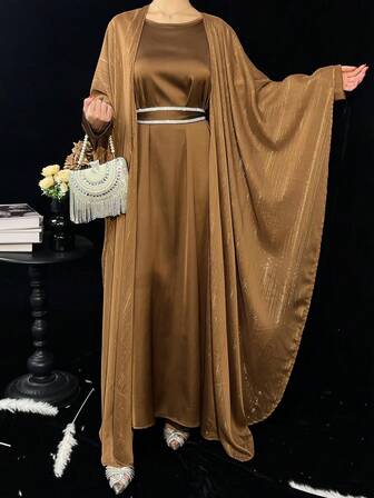 3点セット豪華エレガント:ゴールドスレッドのクローク、無地ラウンドネックドレス、ラインストーンベルト、アバヤ、式典、パーティー、祭りに適しています