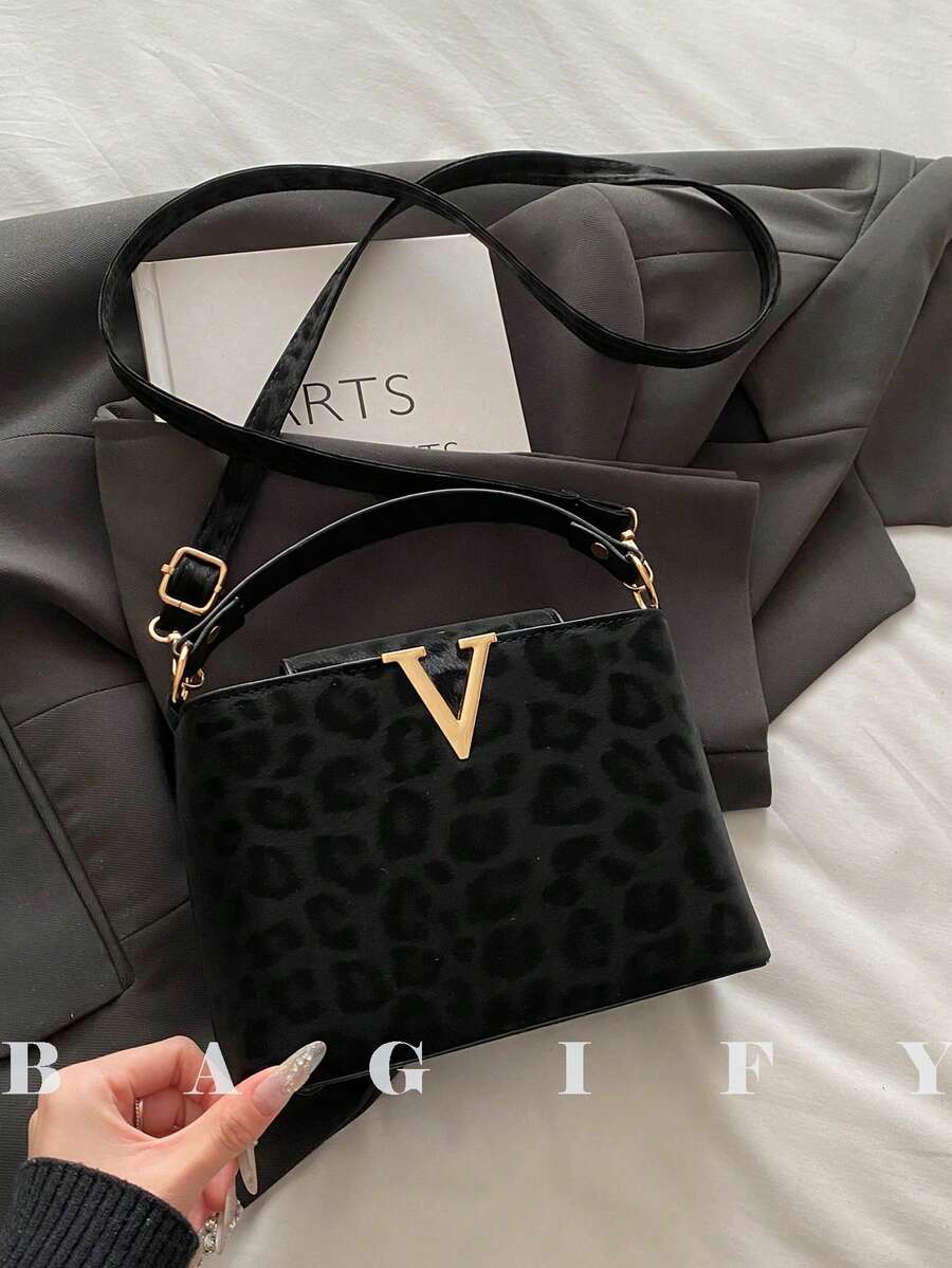 New Fashion Metal Decor Leopard Print Handbag/Shoulder Bag, Suitable For Parties, Outings, Vacations, Shopping And Daily Use, Can Store Coins, Phones, Also Suitable As A Work Bag For Office Ladies, College Students And Working Women, Elegant Ladies Bag