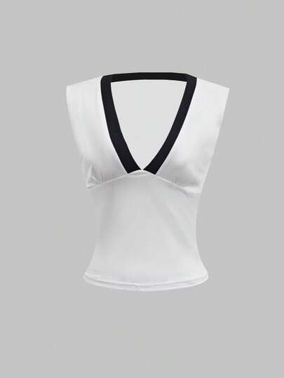 Camiseta ajustada de mujer de manga corta con cuello en V, de color negro y blanco, de estilo casual y moderno para el verano