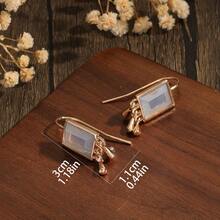 A Pair Of Retro Gold Blue Crystal Fringed Earrings, Women's Niche Design Light Luxury Earrings, Elegant Retro Fashion Jewelry - 金色 - 查看 2