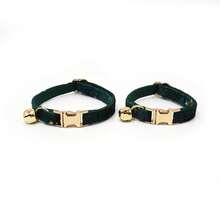 2 pezzi/set Collare per gatti in velluto con stella, campanello e fiocco, realizzato in lega di zinco placcata in oro, comodo da indossare, adatto per uso quotidiano, attività all'aperto, matrimoni/feste di compleanno (a causa delle caratteristiche del tessuto e della lavorazione artigianale, il colore può variare leggermente; spedizione casuale) - Verde militare - Visualizzare 3