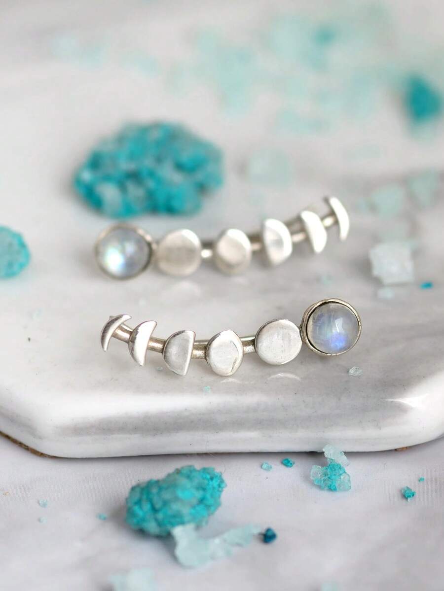 2pcs Fishbone Faux Pearl Mermaid Ear Clips - Fashionable, Exquisite, Simple, Creative And Elegant Earrings With A Touch Of Elegance. Suitable For All Seasons. Perfect Gift For Her.