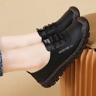 女士工作安全鞋，纯色平底鞋，时尚舒适软底休闲鞋，新款圆头低帮手工缝制