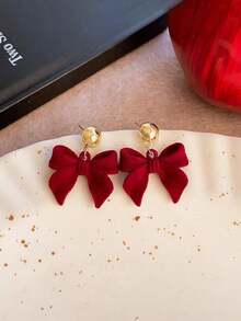 一对秋冬季蝴蝶结绒面赫本风格耳环，兼具高端复古气质，时尚百搭。 - 彩色 - 查看 1