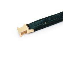 2 pezzi/set Collare per gatti in velluto con stella, campanello e fiocco, realizzato in lega di zinco placcata in oro, comodo da indossare, adatto per uso quotidiano, attività all'aperto, matrimoni/feste di compleanno (a causa delle caratteristiche del tessuto e della lavorazione artigianale, il colore può variare leggermente; spedizione casuale) - Verde militare - Visualizzare 5