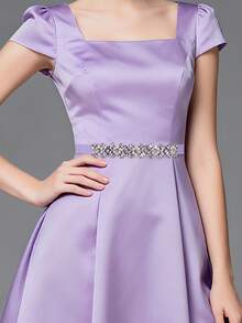 حزام خصر عروس قطعة واحدة، مزين بالراين ستون والزهور المصنوعة من اللؤلؤ الاصطناعي، إكسسوار جسم للنساء، مناسب للحفلات والمناسبات الخاصة وحزام خصر لفساتين الوصيفات، إكسسوارات عيد الحب - شريط أرجواني فاتح - مشاهدة 3